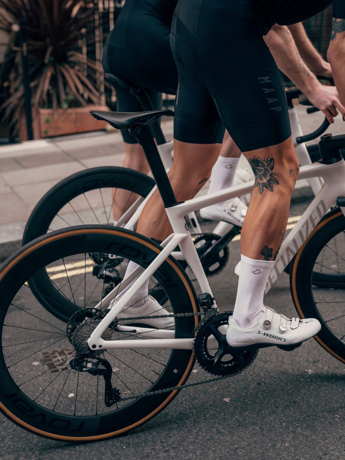 Premium unisex cycling socks, stylishly designed for men and women, made in Europe. Enhance performance and comfort on every ride.